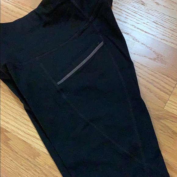 Athleta Black Relay Reflective Leggings w/pockets - Picture 7 of 16